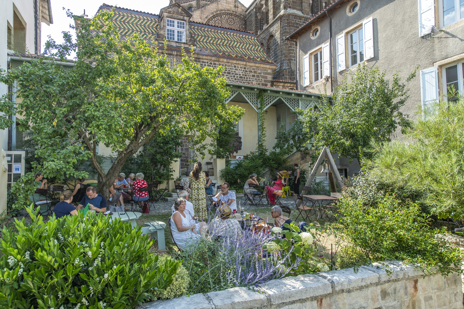 Auvergne-Rhône-Alpes – Haute-Loire – Le Puy-en-Velay – Le jardin du musée du Camino-20
